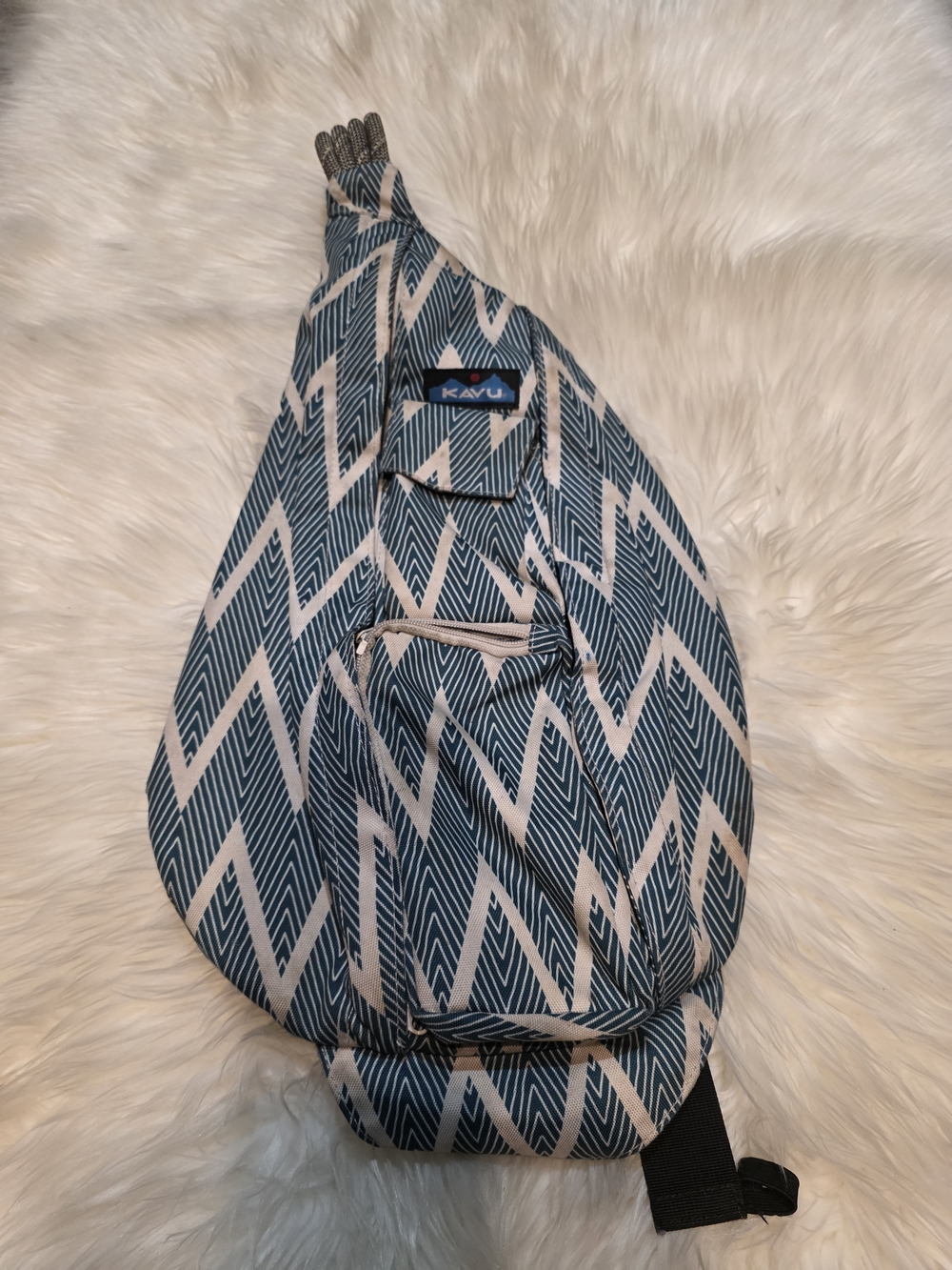 KAVU Blue Chevron Rope Sling Bag